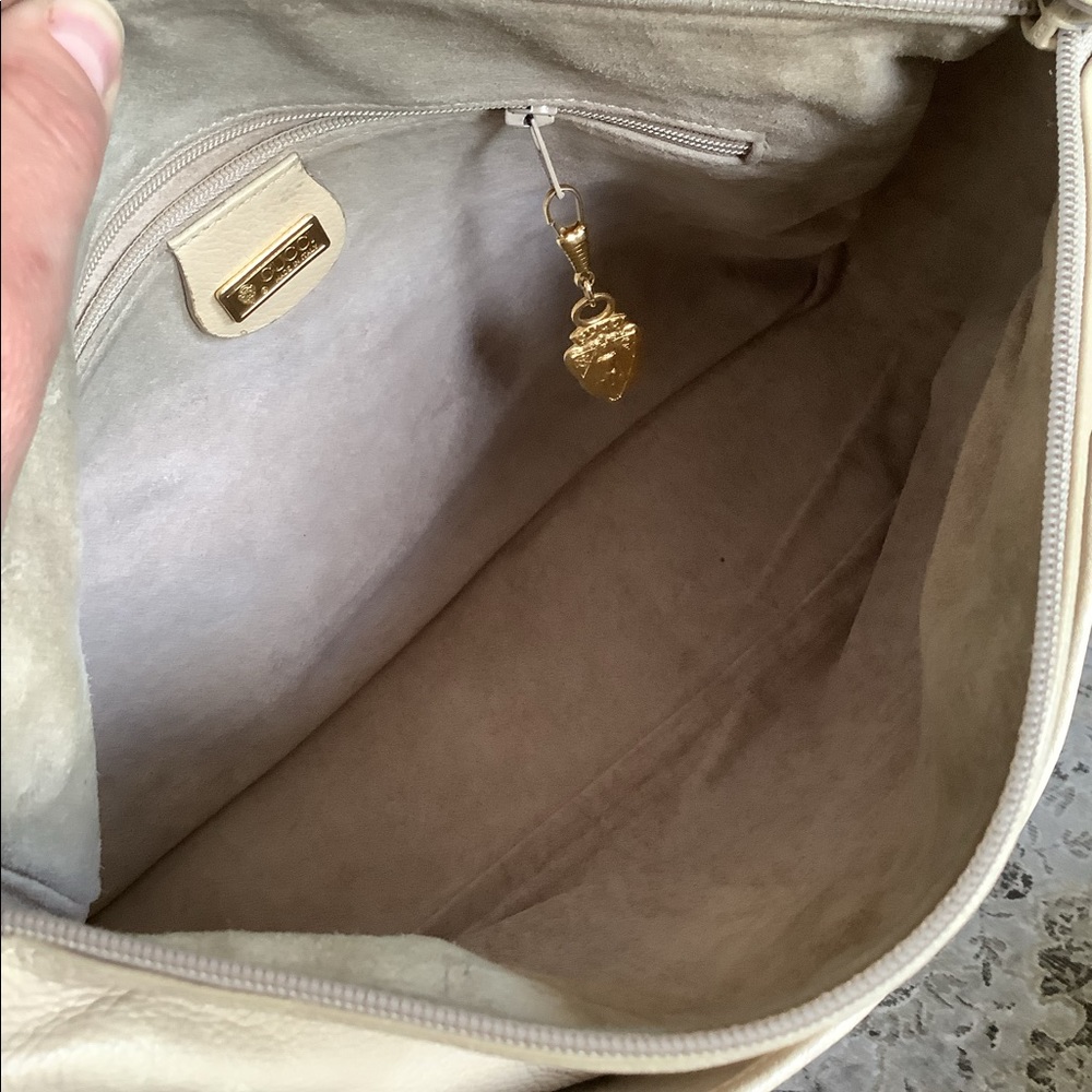 Leather GUCCI crossbody -GUC 🌼🌼🌼 - Picture 7 of 16